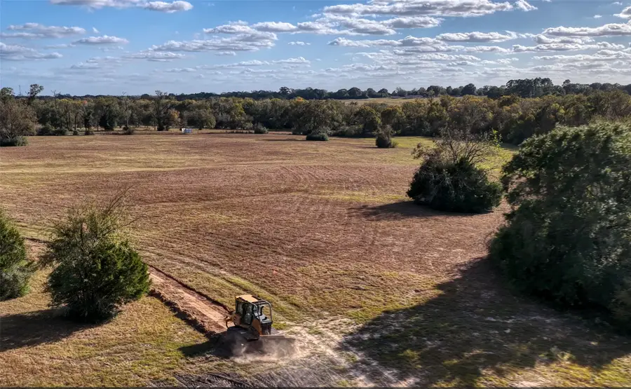 6 Creekview Trail, Brenham, TX 77833 - Image #3