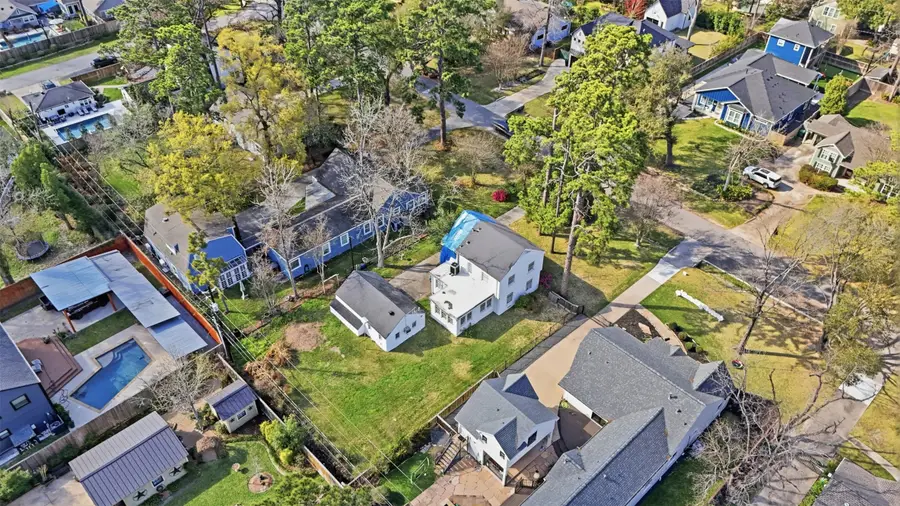 323 W 33rd Street, Houston, TX 77018 - #2