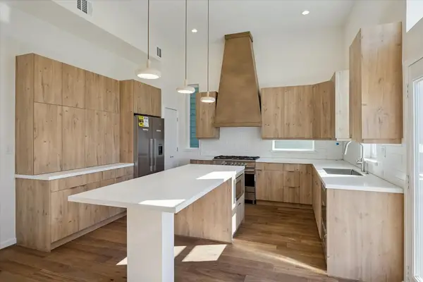 3906 Zina Way, Houston, TX 77018