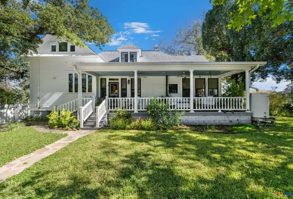 141 North Range St, Yorktown, TX 78164 - #1