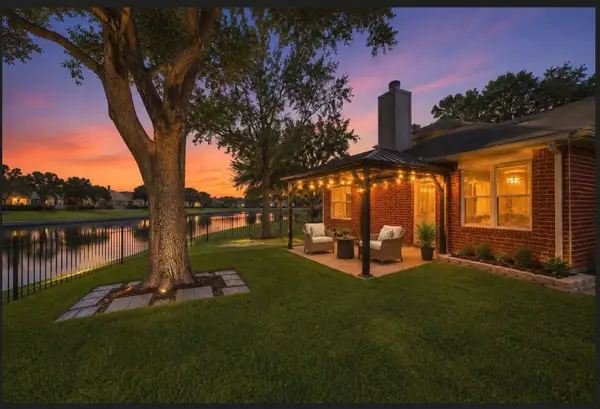 10230 E Summit Canyon Drive, Houston, TX 77095