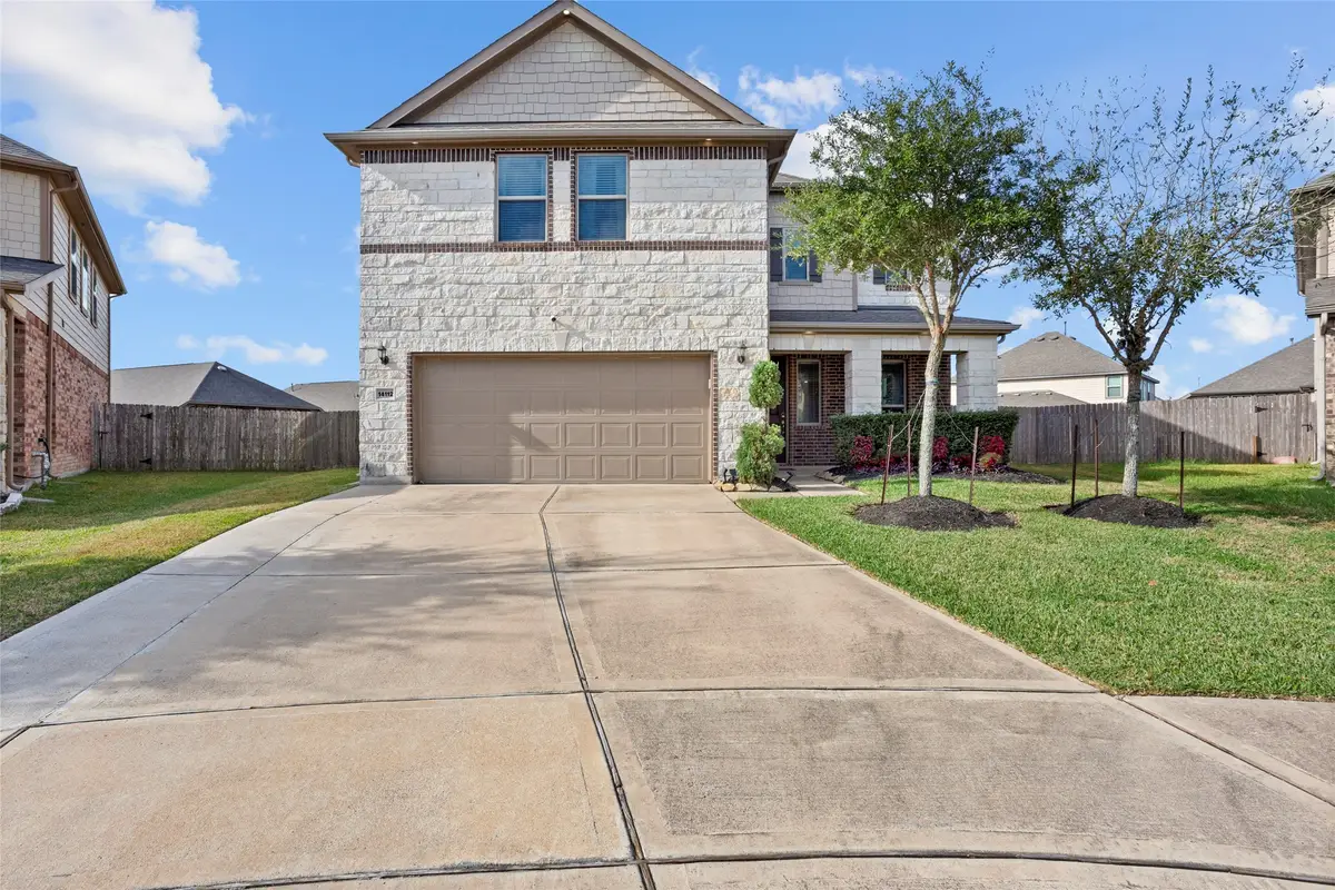 14112 Wedgewood Lakes Court, Pearland, TX 77584 - Image #1
