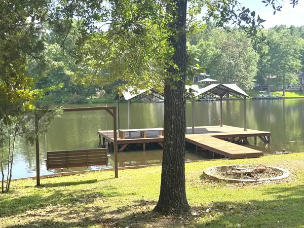 572 County Road 3190, Colmesneil, TX 75938