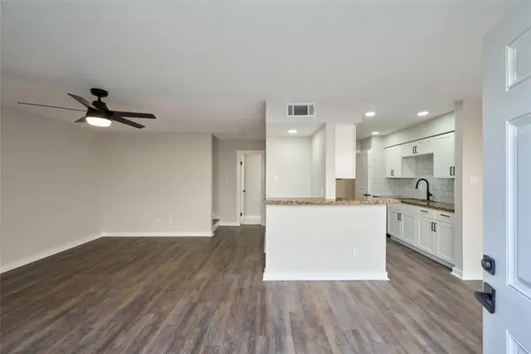 6500 Sands Point Drive #110, Houston, TX 77074