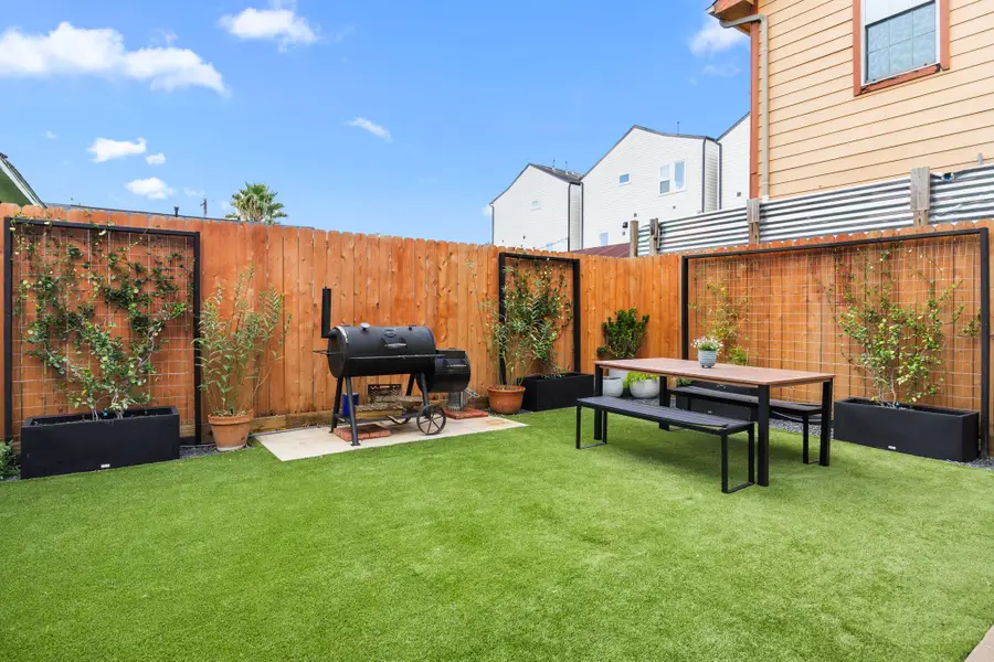 5907 Kiam Street #B, Houston, TX 77007 - Image #2