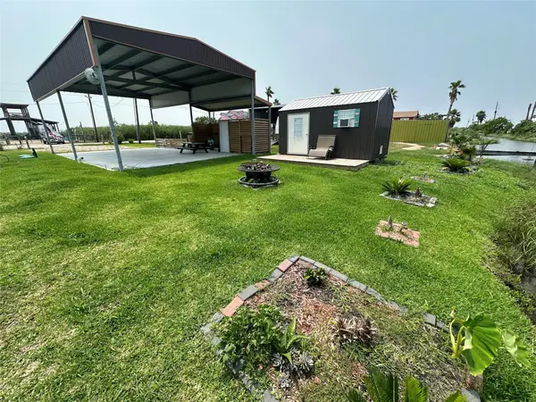 1216 N Monkhouse, Crystal Beach, TX 77705