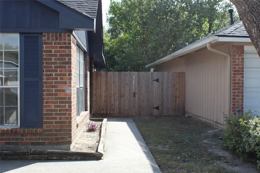 9211 Golden Meadow Drive, Houston, TX 77064 - Image #2