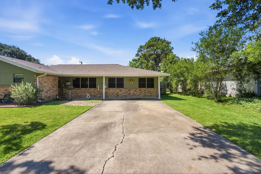2013 18th Avenue N, Texas City, TX 77590 - #2
