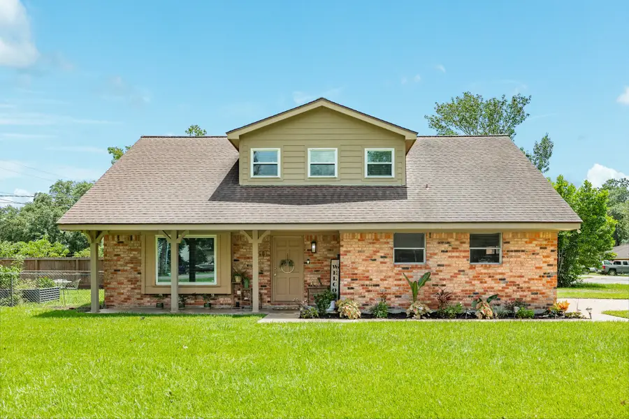 811 Loggins Drive, West Columbia, TX 77486 - #2