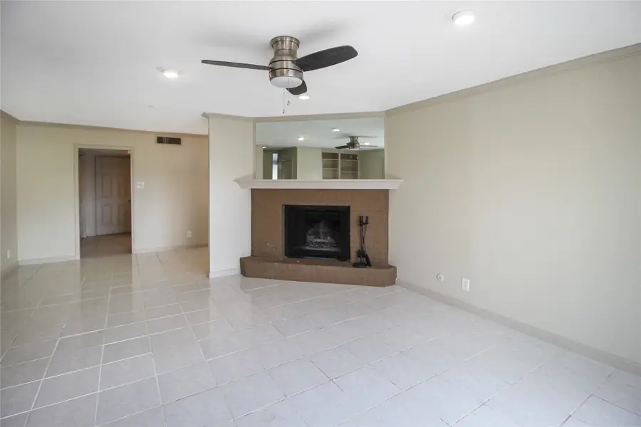 821 S Ripple Creek Drive #1, Houston, TX 77057 - #2