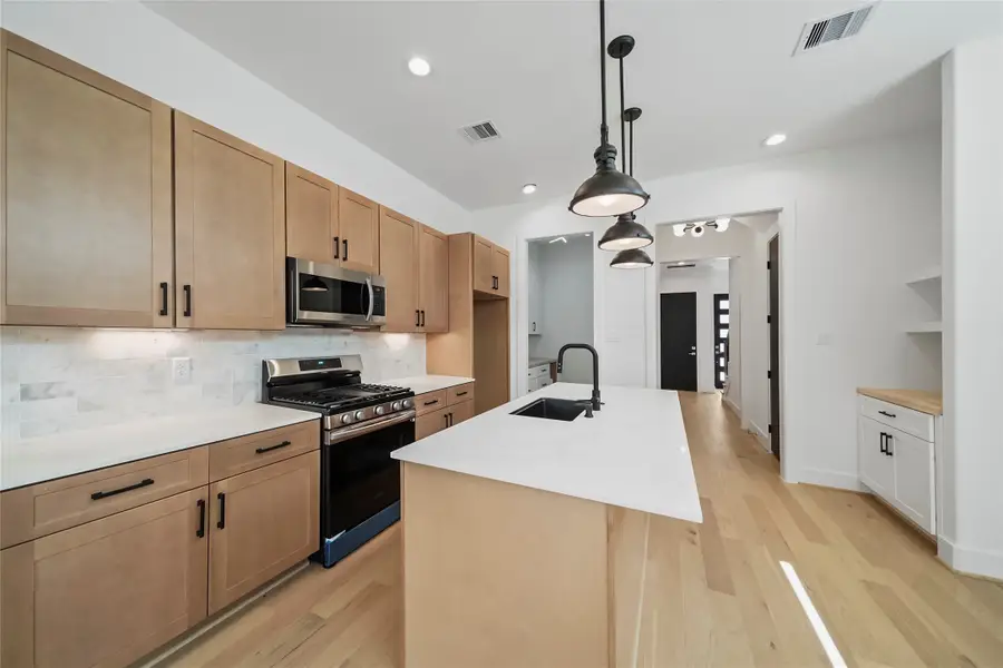 124 E 32nd Street, Houston, TX 77018 - #3