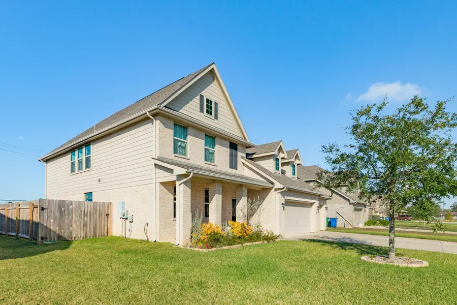 707 Burr Oak, Richwood, TX 77531 - Image #3