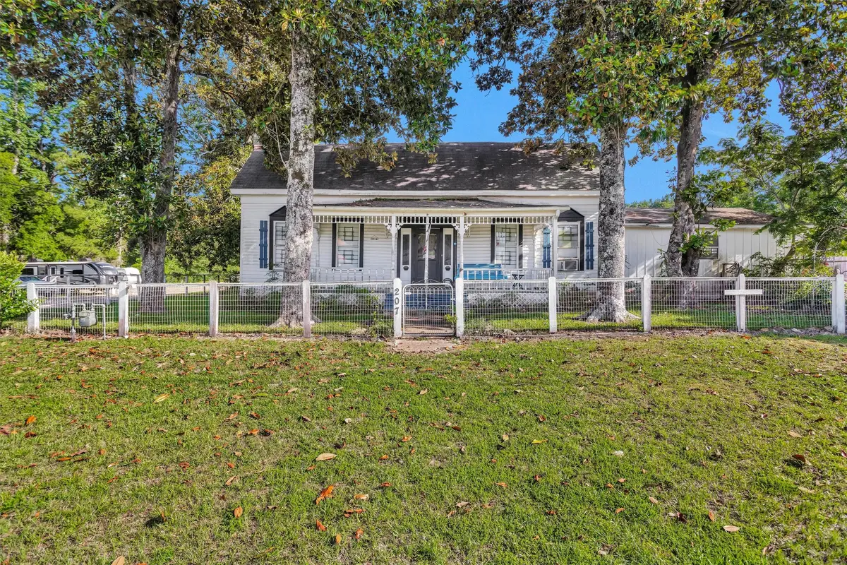 207 W Elder Street, Colmesneil, TX 75938 - #1
