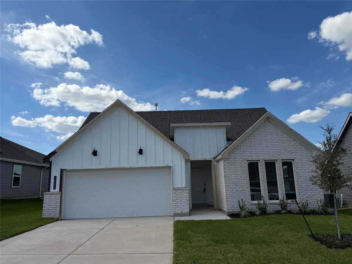 1004 Legrand Street, Brenham, TX 77833 - #1