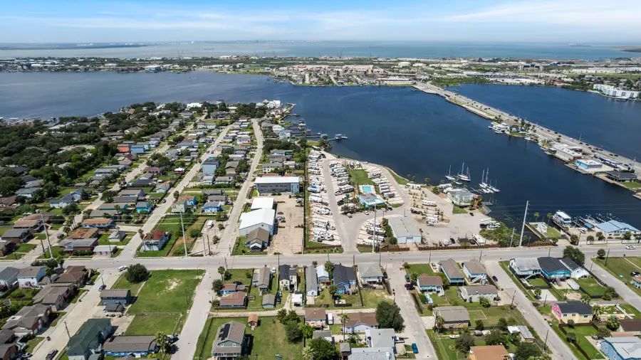 2023 1/2 Hollywood Avenue, Galveston, TX 77551 - Image #2