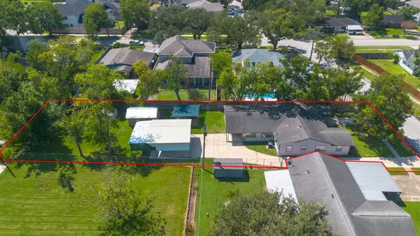 8527 Ridgepoint Drive, Houston, TX 77055