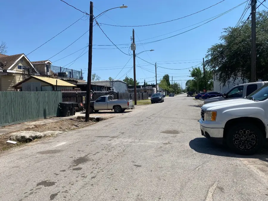 1911 Chestnut Street, Houston, TX 77009 - #3