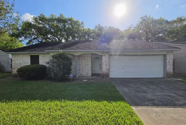 1326 Ashwood Drive, Sugar Land, TX 77498