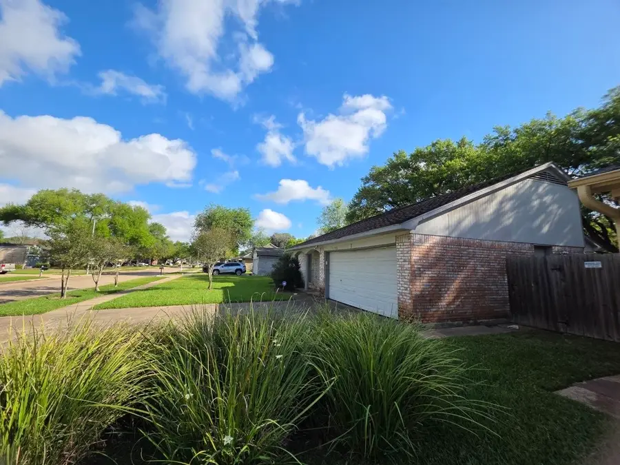 1326 Ashwood Drive, Sugar Land, TX 77498 - #2