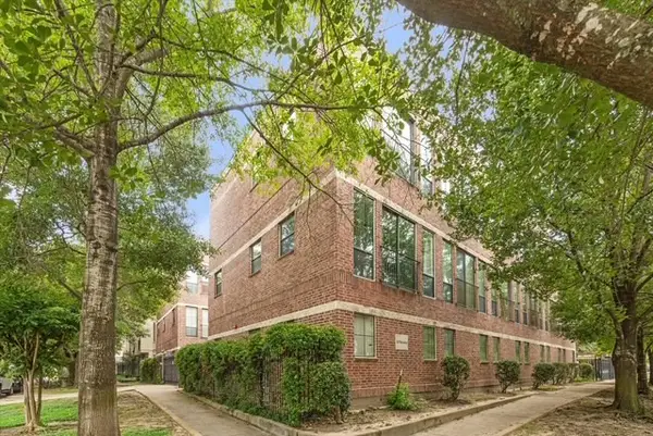 118 Mcgowen Street #E, Houston, TX 77006