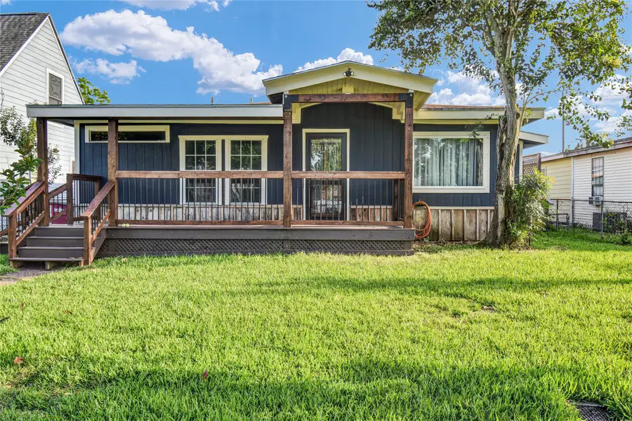 1219 W 5th Street, Freeport, TX 77541 - #2