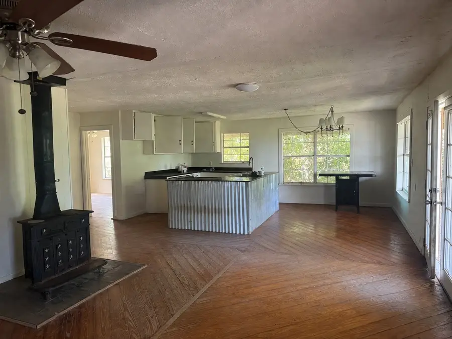 7 Lee Drive, Huntsville, TX 77320 - #3
