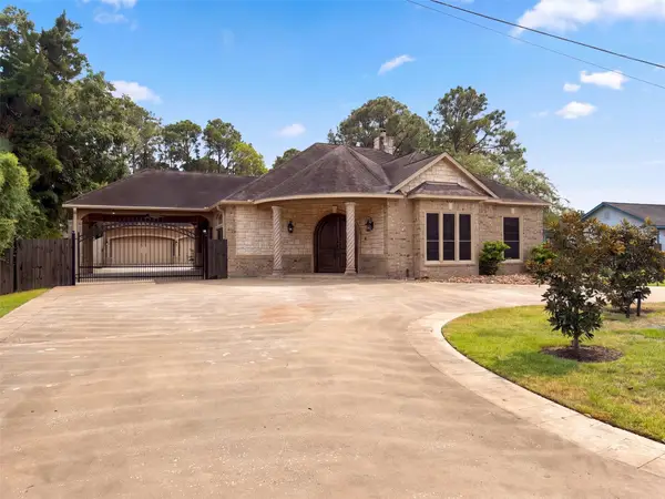 1005 Lewis Drive, Kemah, TX 77565