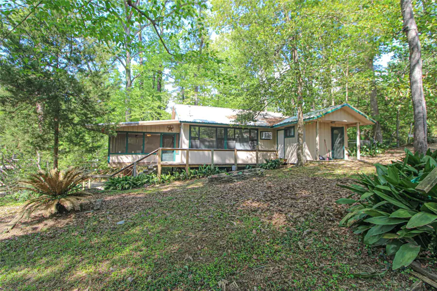 638 Big Lake Dr, Livingston, TX 77351 - #2