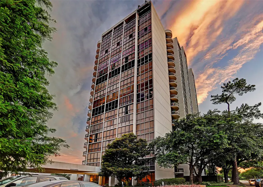 5001 Woodway #104, Houston, TX 77056 - #2