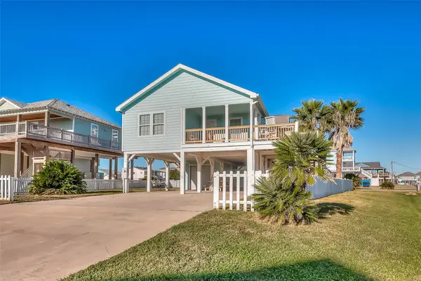 2895 Laguna Drive, Crystal Beach, TX 77650