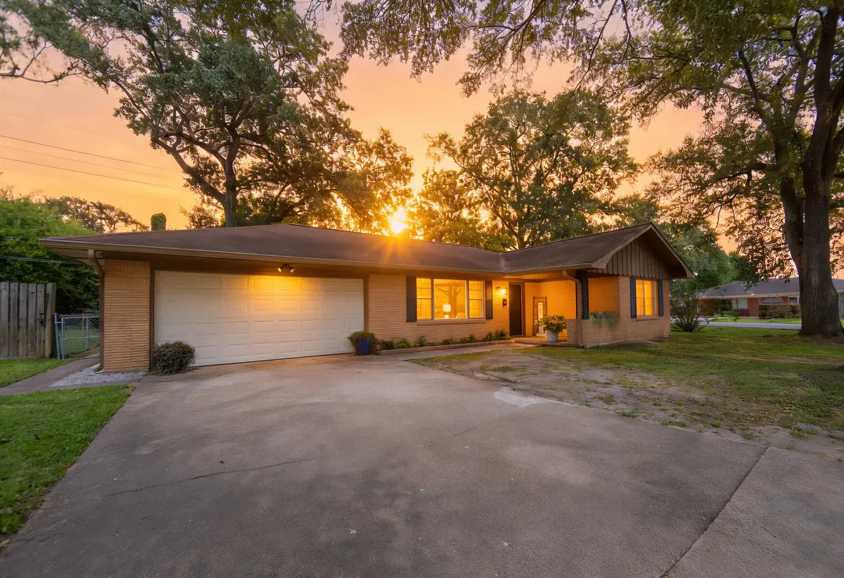 700 Barbara Street, Tomball, TX 77375 - #1
