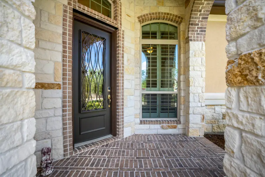 219 Chirping Squirrel Court, Pinehurst, TX 77362 - #2