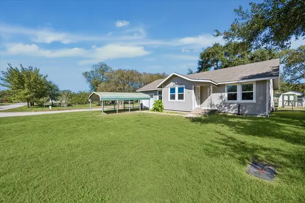 706 15th Street, Hempstead, TX 77445