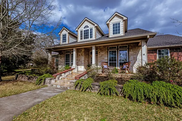 98 Heritage Oak Drive, Huntsville, TX 77320