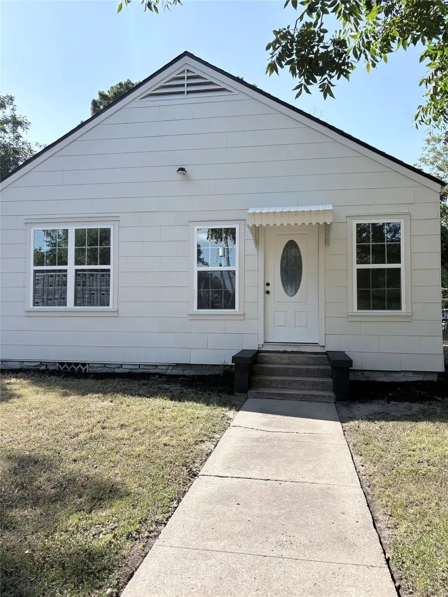 723 E Blackshear Street, Navasota, TX 77868 - #3