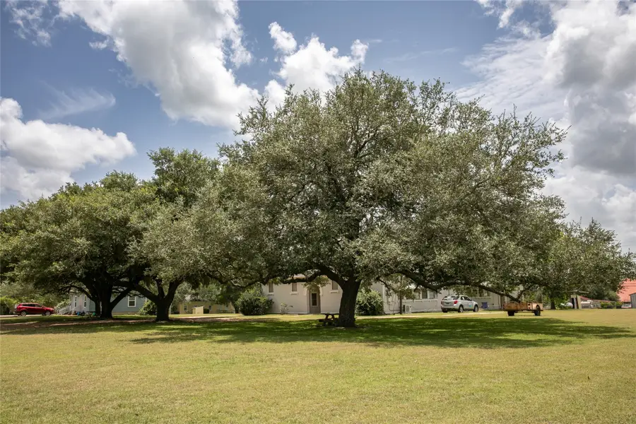 515 N Colorado Street, Burton, TX 77835 - Image #3