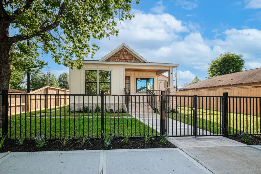 301 Vincent Street, Houston, TX 77009 - #2