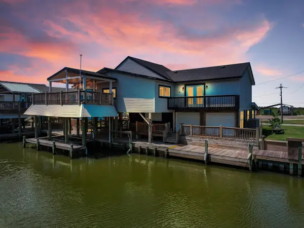 1208 Boyt Road, Crystal Beach, TX 77650