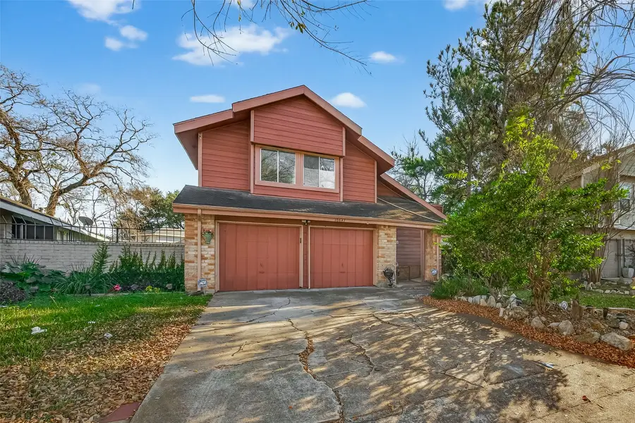 10647 Chapel Hill Drive, Houston, TX 77099 - Image #2