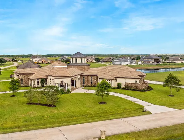 418 Lakeview Boulevard, Dickinson, TX 77539