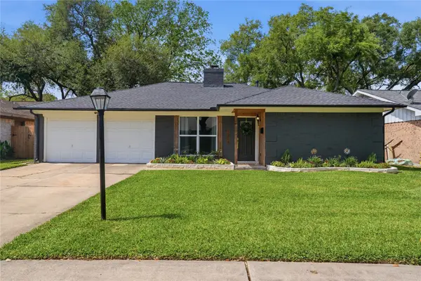 15614 Rill Lane, Houston, TX 77062