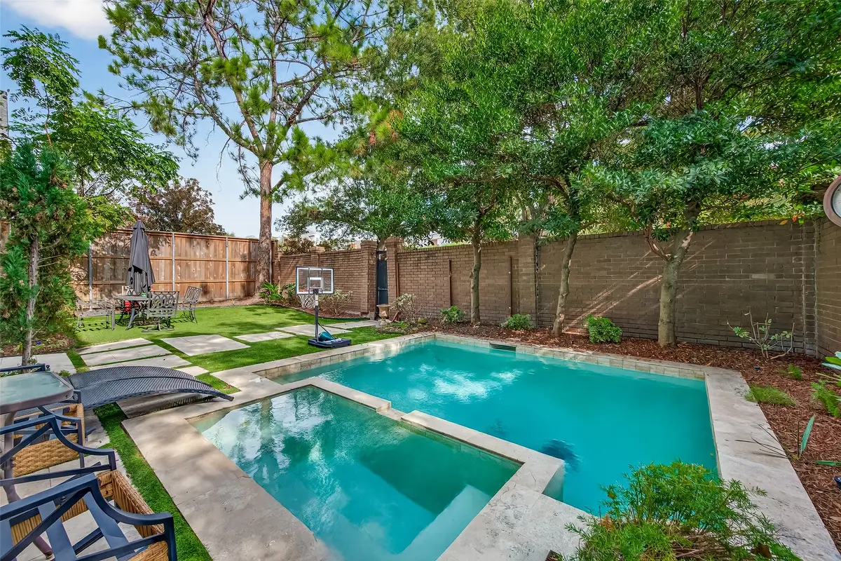 1526 Potomac Drive, Houston, TX 77057 - Image #1