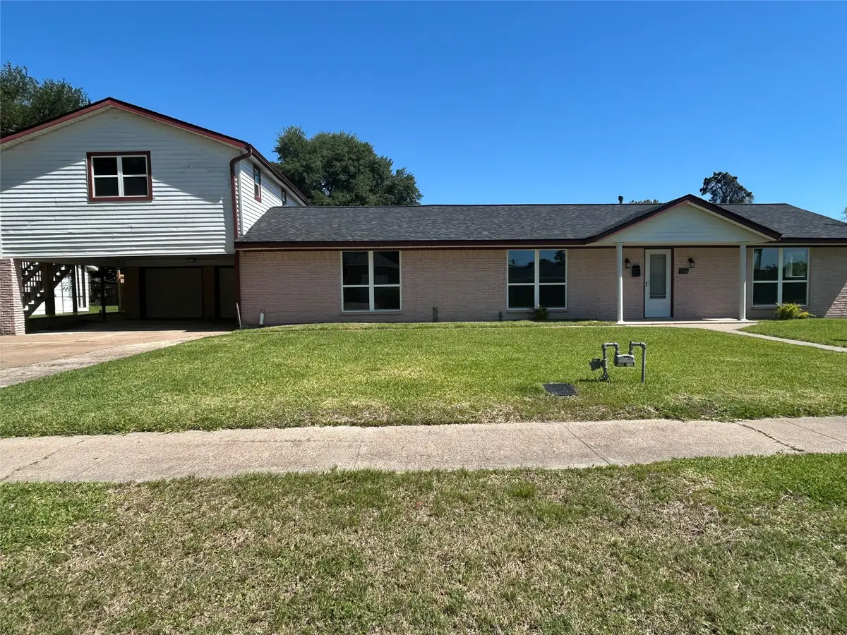 7110 Carver Avenue, Texas City, TX 77591 - #1