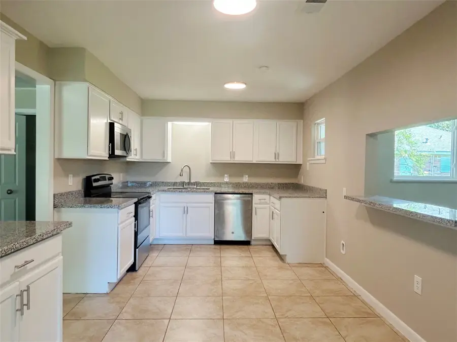 7110 Carver Avenue, Texas City, TX 77591 - #3
