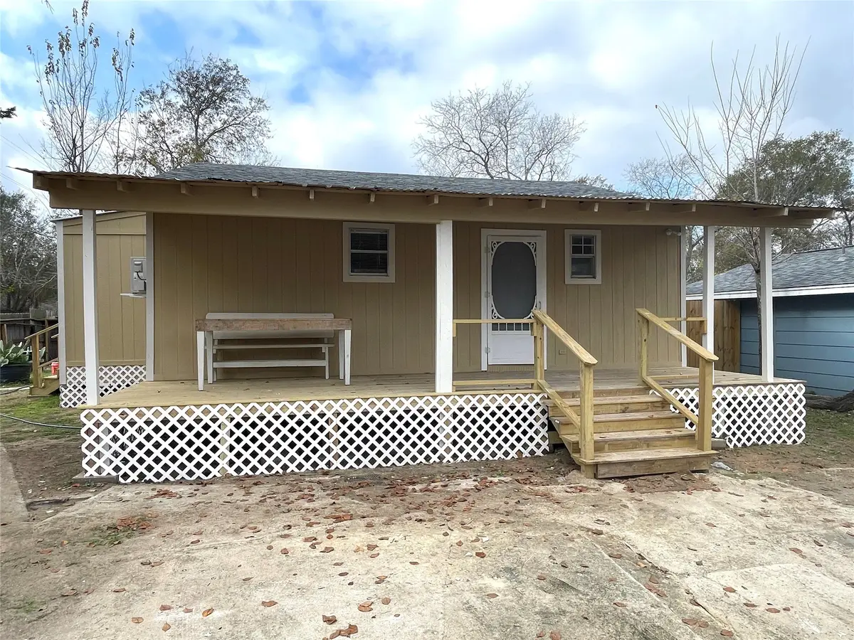 520 Avenue E, Conroe, TX 77301 - Image #1