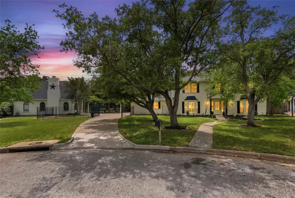 2801 Briar Grove Circle, Bryan, TX 77802