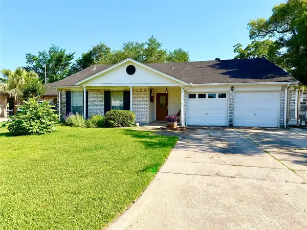 1201 N Heron Drive, Seabrook, TX 77586