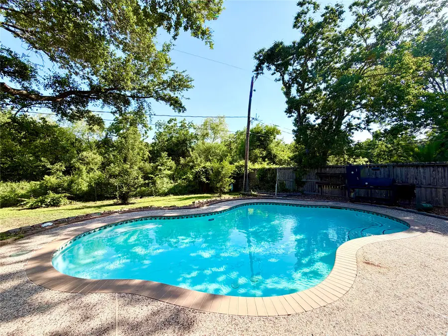 1201 N Heron Drive, Seabrook, TX 77586 - #2