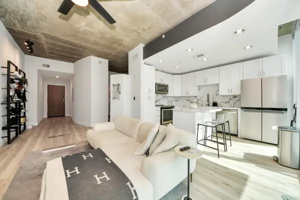 5925 Almeda Road #11616, Houston, TX 77004
