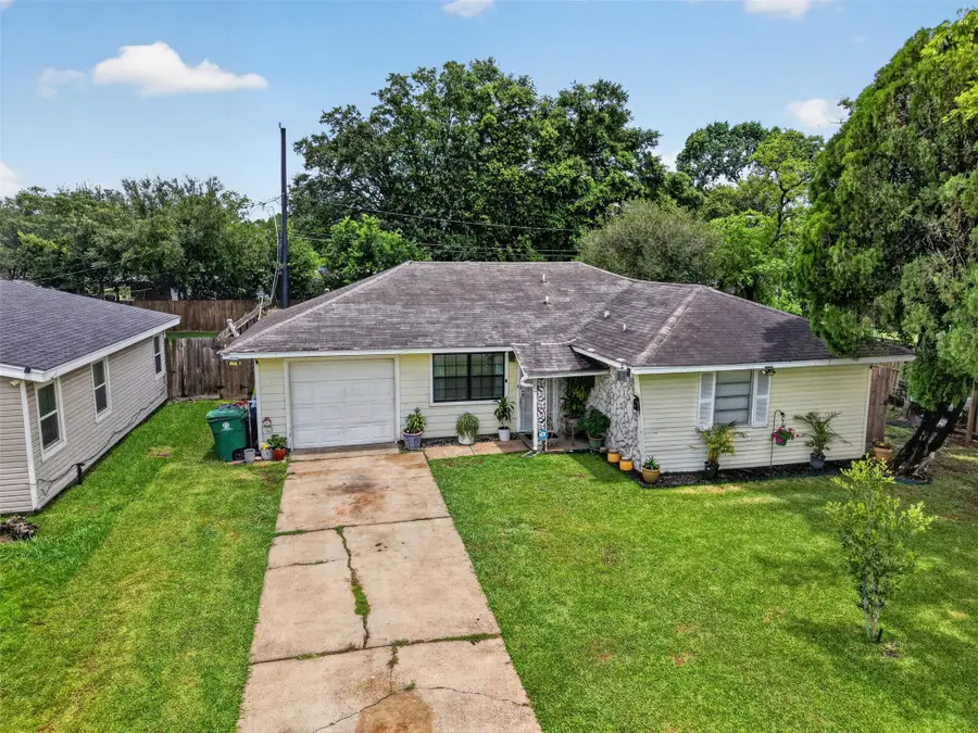 13919 Santa Teresa Road, Houston, TX 77045 - #3